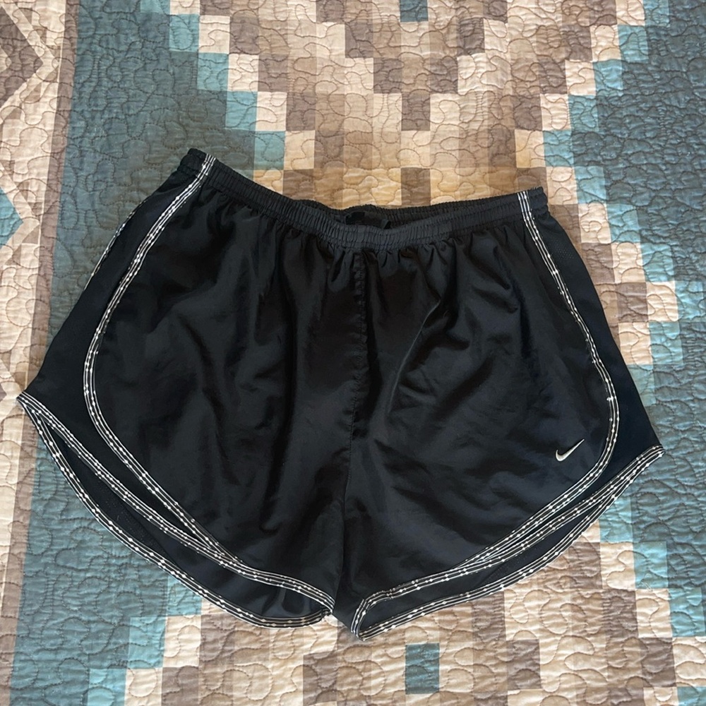 Nike Women’s Tempo Shorts